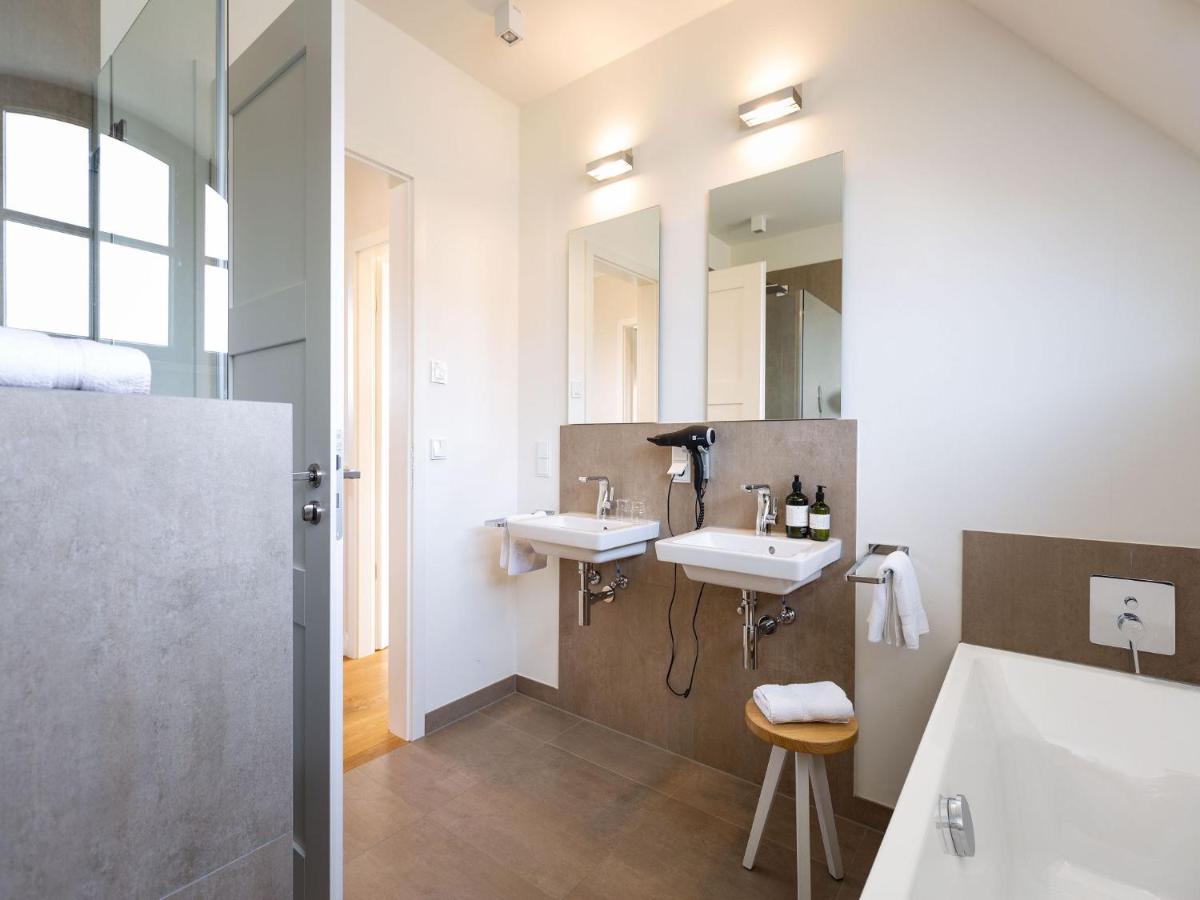 Reetland Am Meer - Premium Reetdachvilla Mit 2 Schlafzimmern, Sauna Und Kamin E04 ดรันส์เคอ ภายนอก รูปภาพ