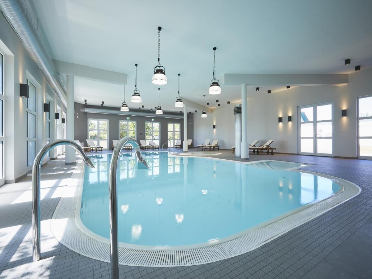 Reetland Am Meer - Premium Reetdachvilla Mit 2 Schlafzimmern, Sauna Und Kamin E04 ดรันส์เคอ ภายนอก รูปภาพ